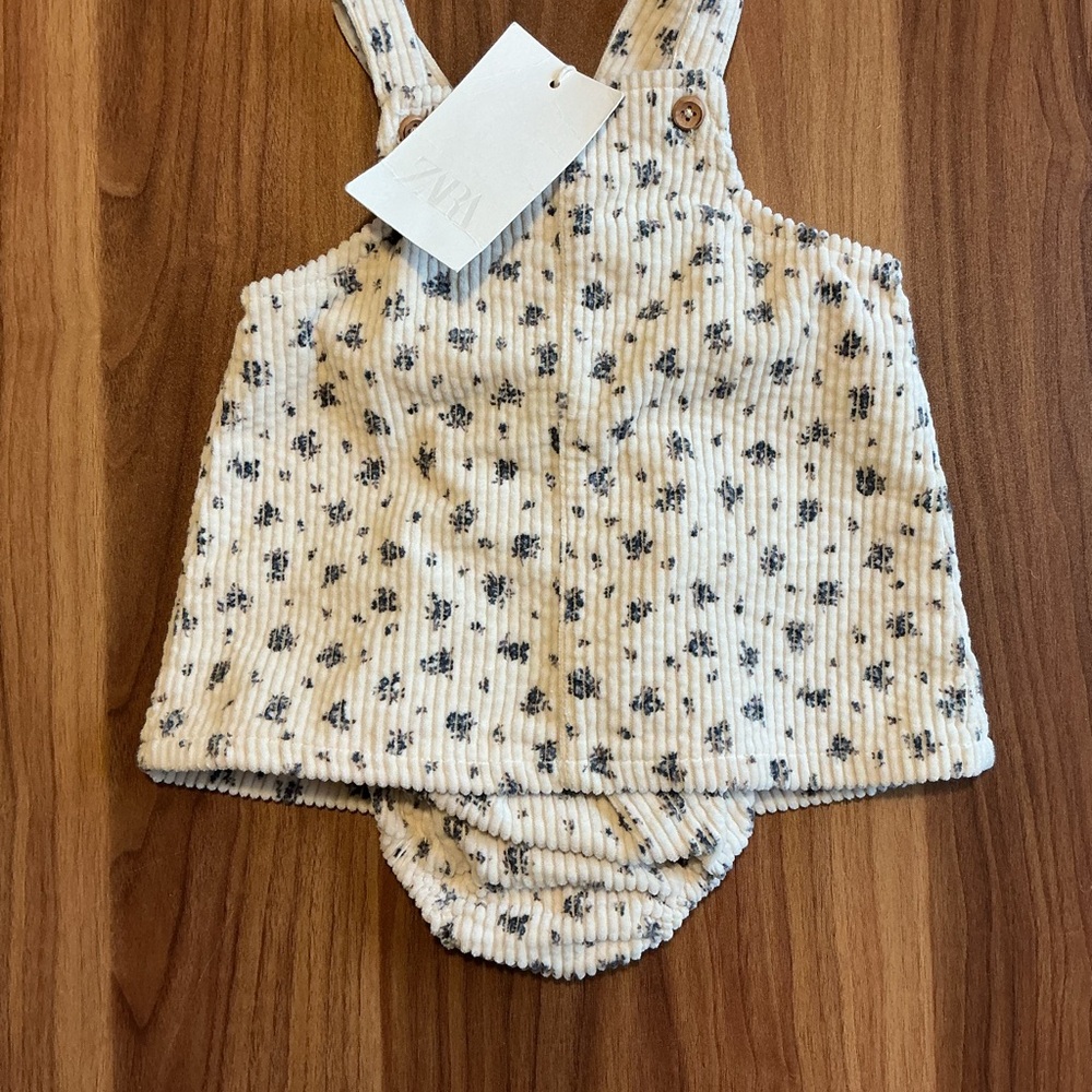 NWT Zara 3-6M Corduroy Pinafore Dress with Bummies